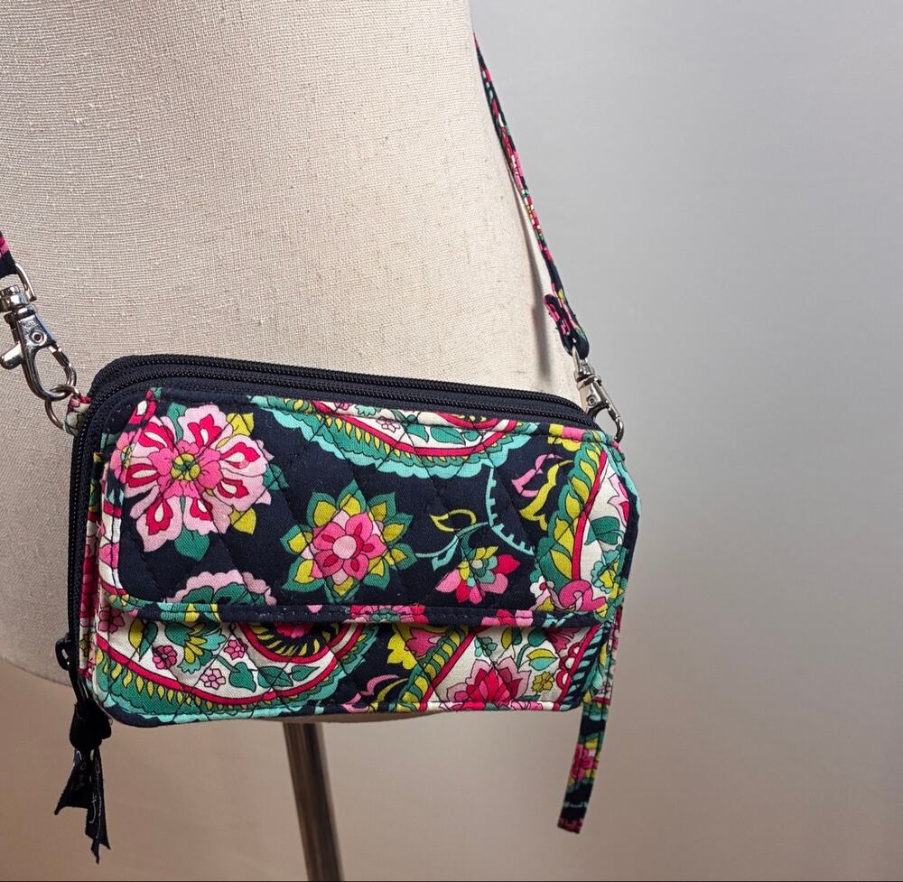 Vera Bradley All in One Crossbody Wallet Black Floral Quilted Paisley Wristlet